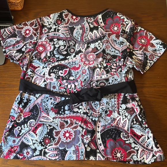 Extra large scrub top - Picture 3 of 3